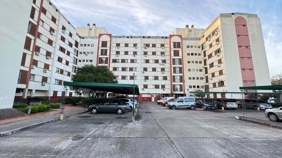 Venta departamento 3 dormitorios con cochera. calle 25 de Mayo Código.