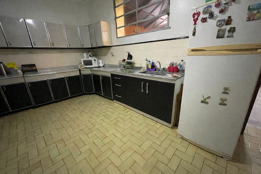 EN VENTA CASA DE 3 DORMITORIOS CON PATIO ZONA PLAZA SAENZ PEÑA