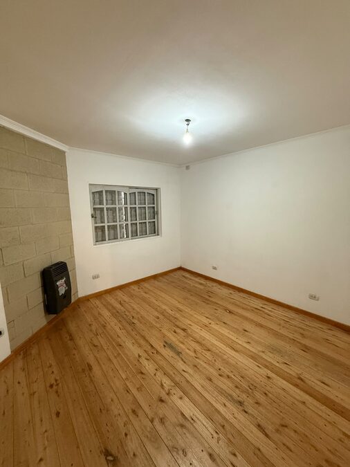En alquiler planta alta tres dormitorios , zona  La Baxada!