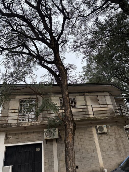 En alquiler planta alta tres dormitorios , zona  La Baxada!