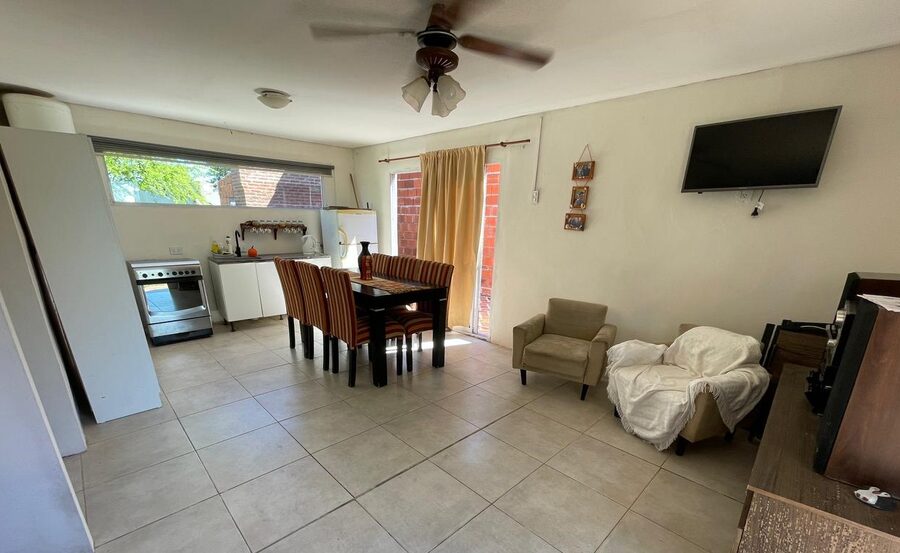 VENTA CASA CON GRAN TERRENO EN COLONIA NUEVA (Acceso a Villa Urquiza)