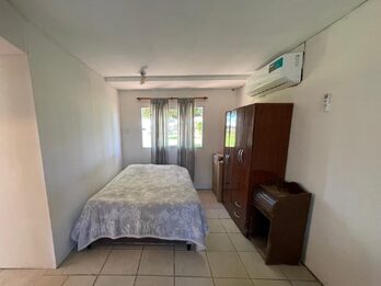 VENTA CASA CON GRAN TERRENO EN COLONIA NUEVA (Acceso a Villa Urquiza)