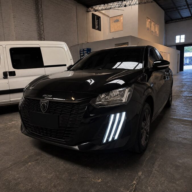 PEUGEOT 208 1.6 ALLURE AT - AÑO 2.025