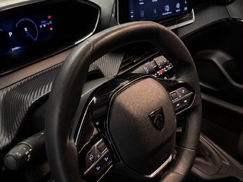 PEUGEOT 208 1.6 ALLURE AT - AÑO 2.025