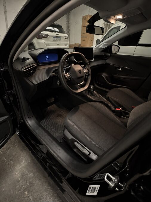 PEUGEOT 208 1.6 ALLURE AT - AÑO 2.025
