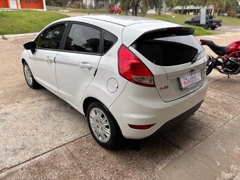 FORD FIESTA 1.6 S. Recibo vehículos de menor y mayor valor.