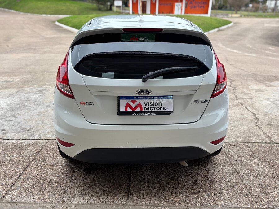 FORD FIESTA 1.6 S. Recibo vehículos de menor y mayor valor.