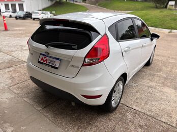 FORD FIESTA 1.6 S. Recibo vehículos de menor y mayor valor.