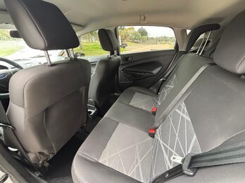 FORD FIESTA 1.6 S. Recibo vehículos de menor y mayor valor.