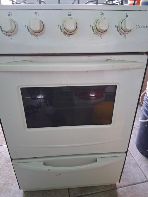 Vendo cocina impecable