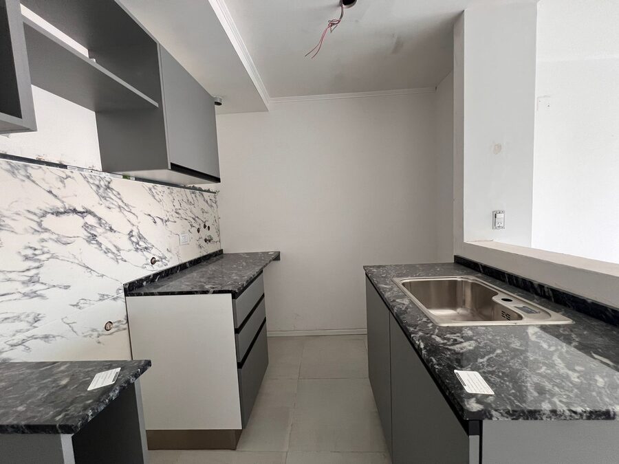 SE VENDE DEPARTAMENTO UN DORMITORIO + COCHERA. SAN JUAN Y NOGOYA