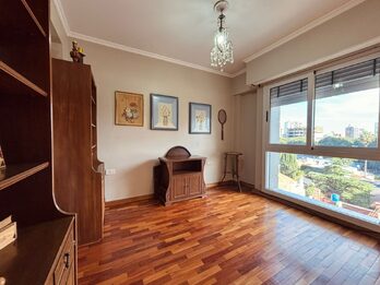venta de semi-piso en calle Mitre y Córdoba.