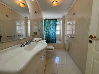 venta de semi-piso en calle Mitre y Córdoba.