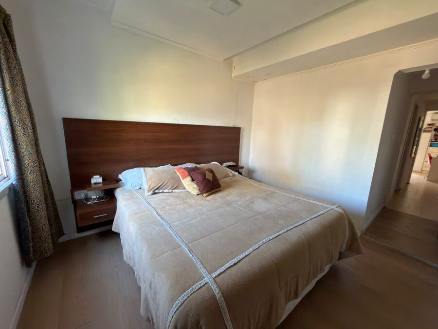 EN VENTA DUPLEX 3 DORMITORIOS CON PATIO Y COCHERA - EXCELENTE UBICACION