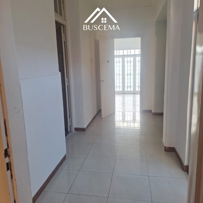 CASA EN ALQUILER - ZONA PARQUE URQUIZA