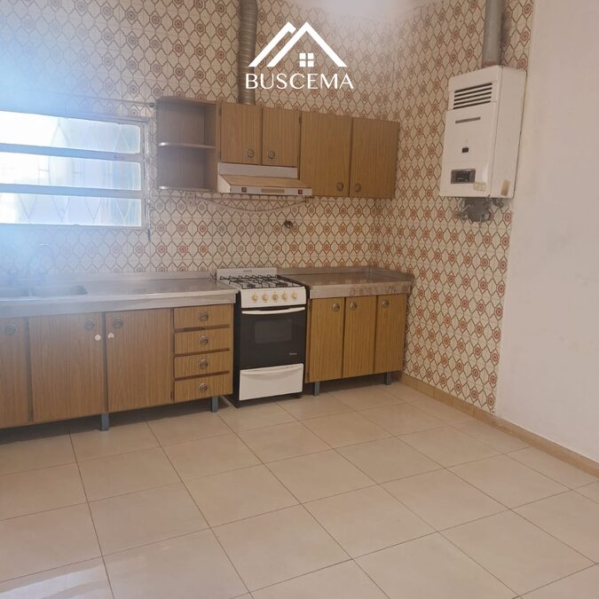 CASA EN ALQUILER - ZONA PARQUE URQUIZA