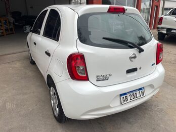 March active pure drive 1.6 2017 80.000km. Vendo o permuto mayor-menor