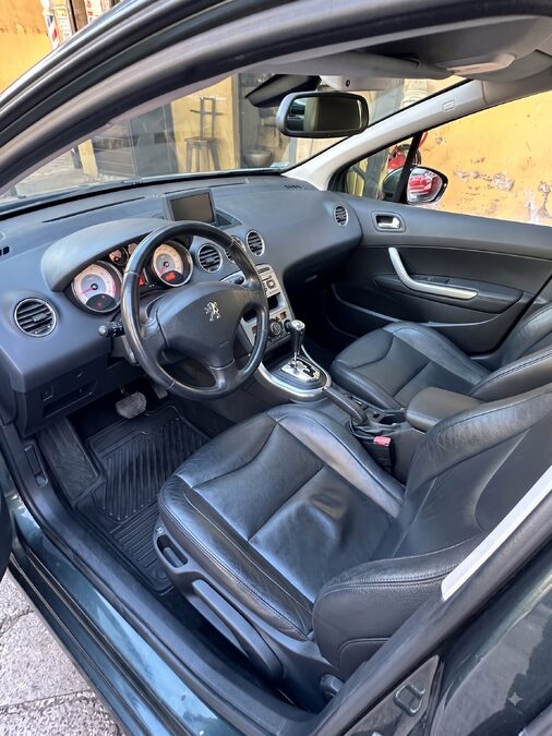 Peugeot 408 2.0 Feline 143cv