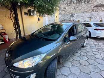Peugeot 408 2.0 Feline 143cv