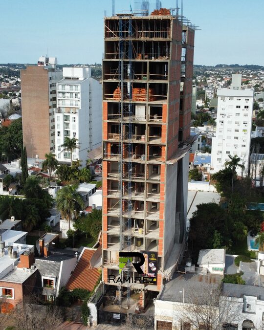 COMPRA Y FINANCIA EN EL PARQUE