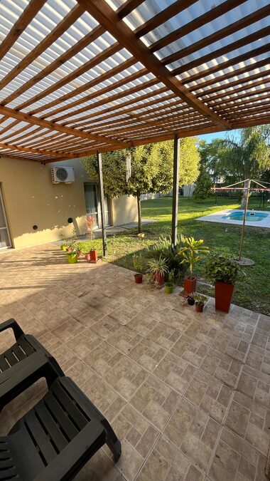 Vendo Casa Moderna en Oro Verde!