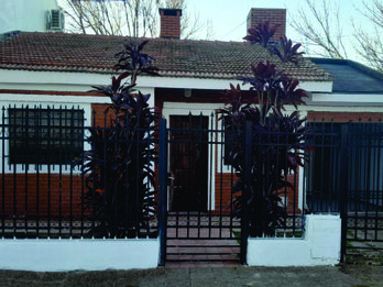 VENDO CASA 3 DORM. MUY BUENA UBICACION