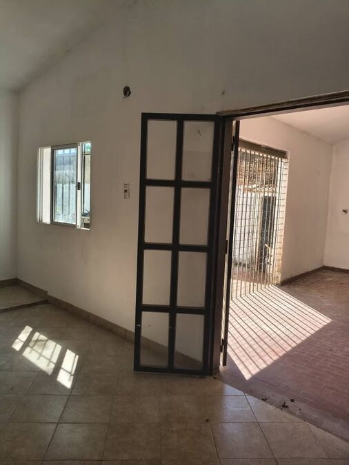 VENDO CASA 3 DORM. MUY BUENA UBICACION