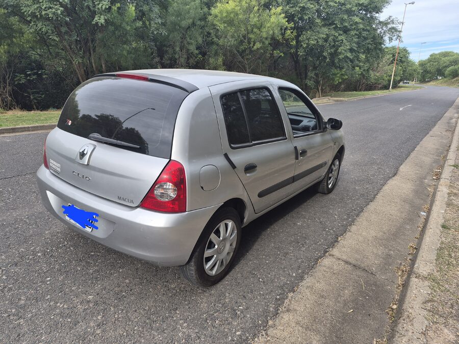 Clio autentique 5 ptas 1.2
