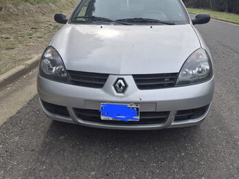 Clio autentique 5 ptas 1.2