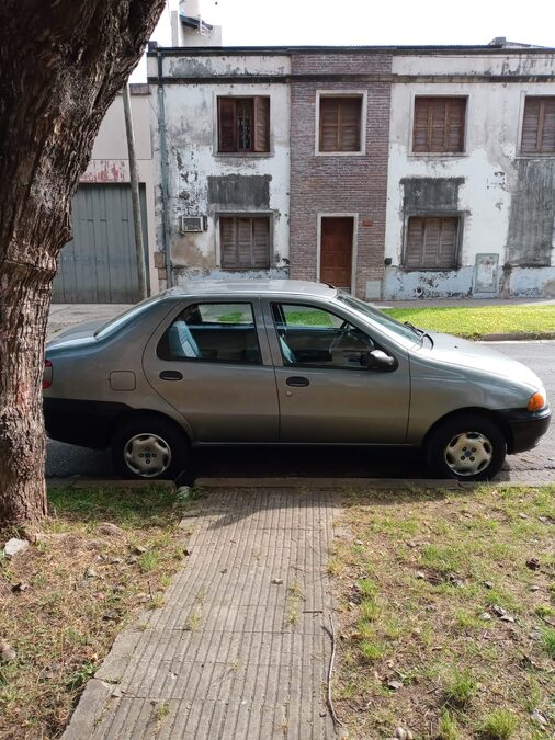 VENDO FIAT SIENA MOD 99 DIÉSEL