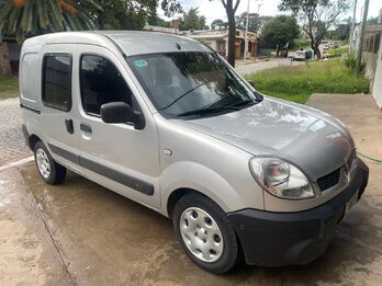 Kangoo 1.6 gnc furgon  2013 165.000km. Vendo o permuto mayor-menor
