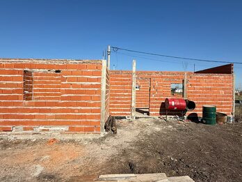 CASA A ESTRENAR EN COLONIA ENSAYO, 2 DORM Y GRAN FONDO VERDE.
