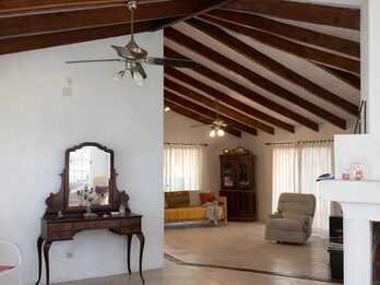 Venta - Av. Larramendi . Potencial Esquina 2000m2 + 2 casas