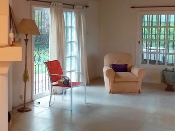 Venta - Av. Larramendi . Potencial Esquina 2000m2 + 2 casas