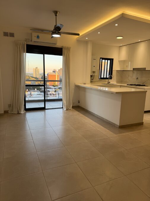 Alquiler espectacular departamento 2 dormitorios + cochera calle Buenos Aires