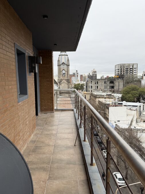 Alquiler espectacular departamento 2 dormitorios + cochera calle Buenos Aires