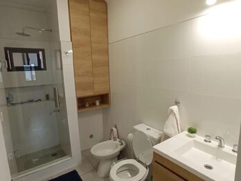 Alquiler espectacular departamento 2 dormitorios + cochera calle Buenos Aires