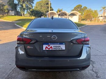 NISSAN Versa 1.6 Exclusive CVT