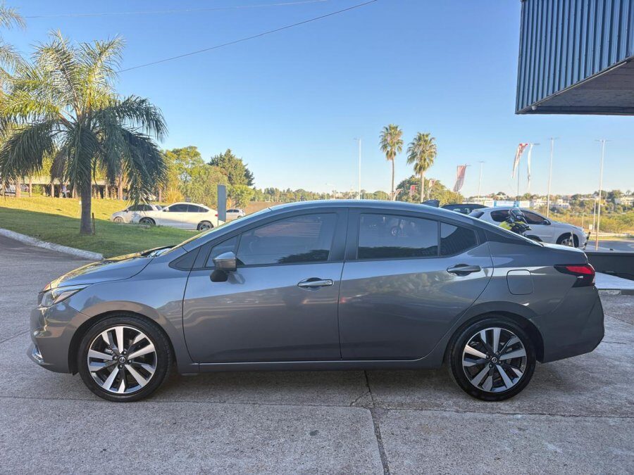 NISSAN Versa 1.6 Exclusive CVT