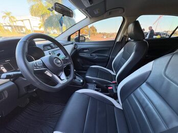 NISSAN Versa 1.6 Exclusive CVT