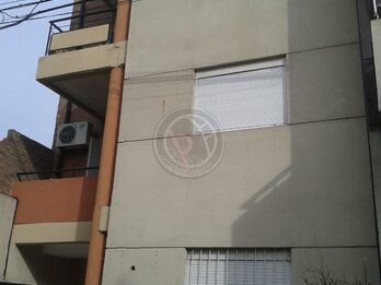 ALQUILER Monoambiente c/balcón ¡Céntrico!
