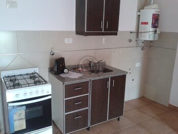 ALQUILER Monoambiente c/balcón ¡Céntrico!