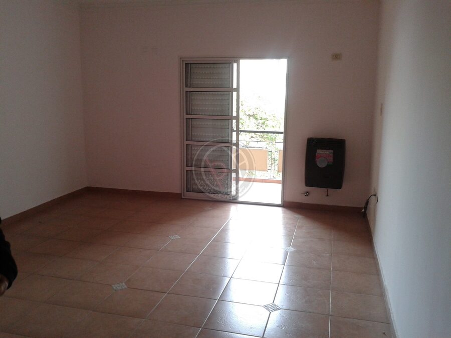ALQUILER Monoambiente c/balcón ¡Céntrico!