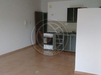 ALQUILER Monoambiente c/balcón ¡Céntrico!