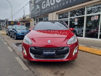 Listo para usar! Peugeot 308 Allure 1.6 MT / 2015
