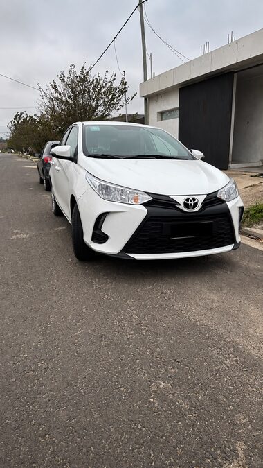 TOYOTA YARIS 1.5 XS CVT 5P - AÑO 2.024