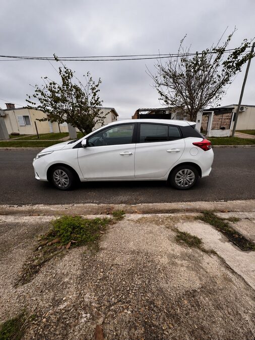 TOYOTA YARIS 1.5 XS CVT 5P - AÑO 2.024