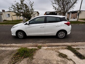TOYOTA YARIS 1.5 XS CVT 5P - AÑO 2.024