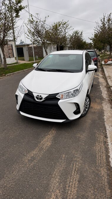 TOYOTA YARIS 1.5 XS CVT 5P - AÑO 2.024