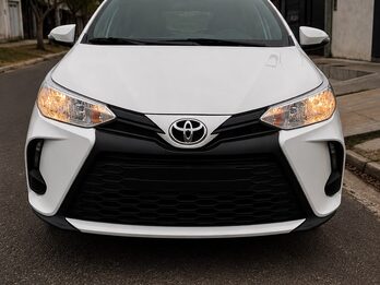 TOYOTA YARIS 1.5 XS CVT 5P - AÑO 2.024